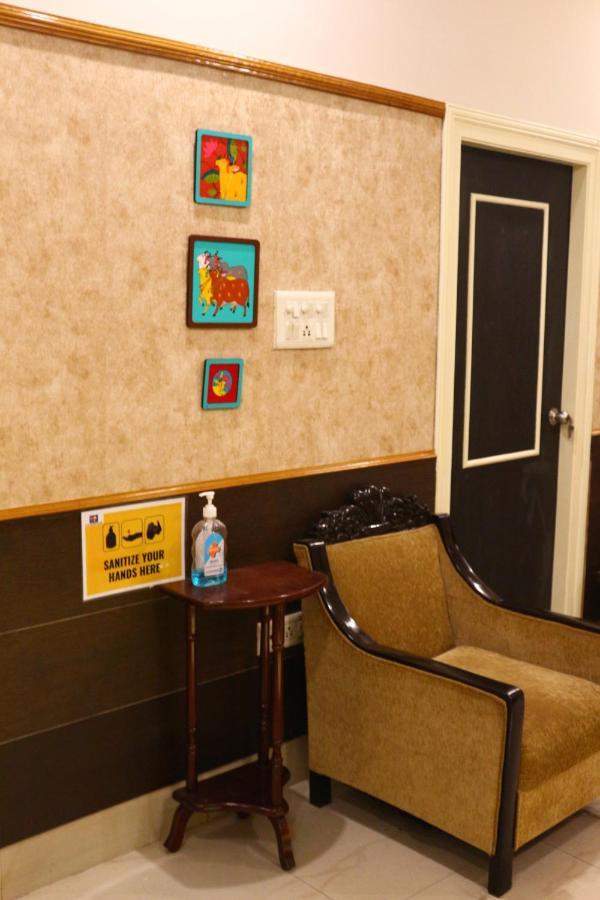 Hotel Crossroads Kalkuta Zewnętrze zdjęcie